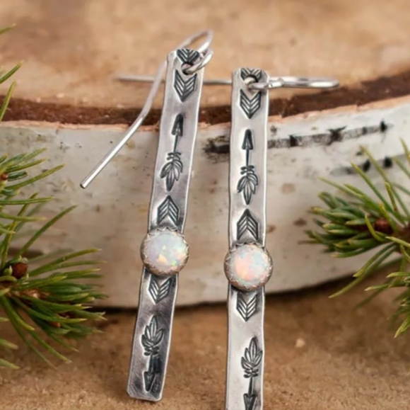 Earrings - Picture 2 of 6